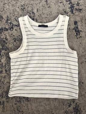 Final Touch Striped Tank Top in White & Black Size Medium Like New